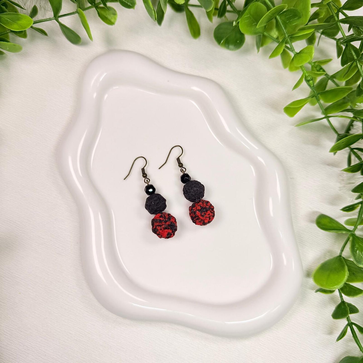 Crimson Black Textured Beads Set