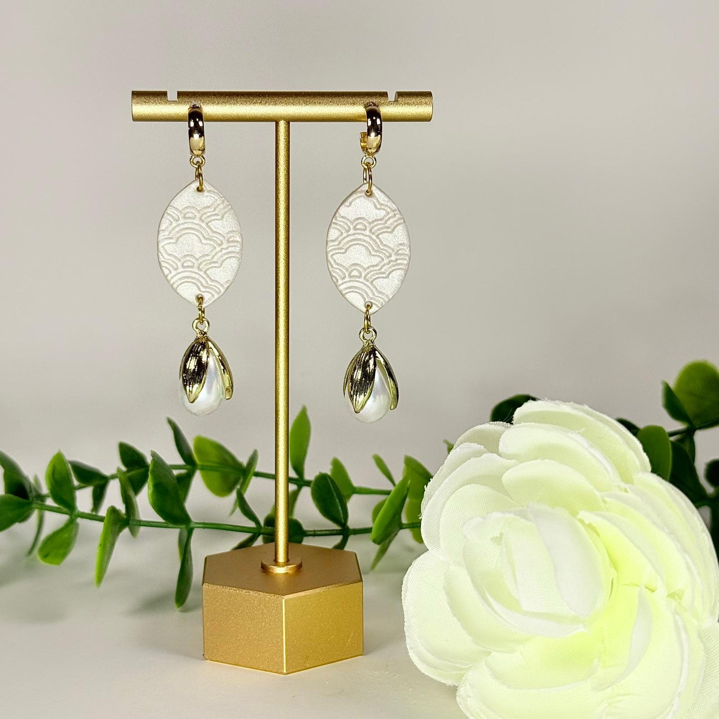 Ivory Pearl Earrings